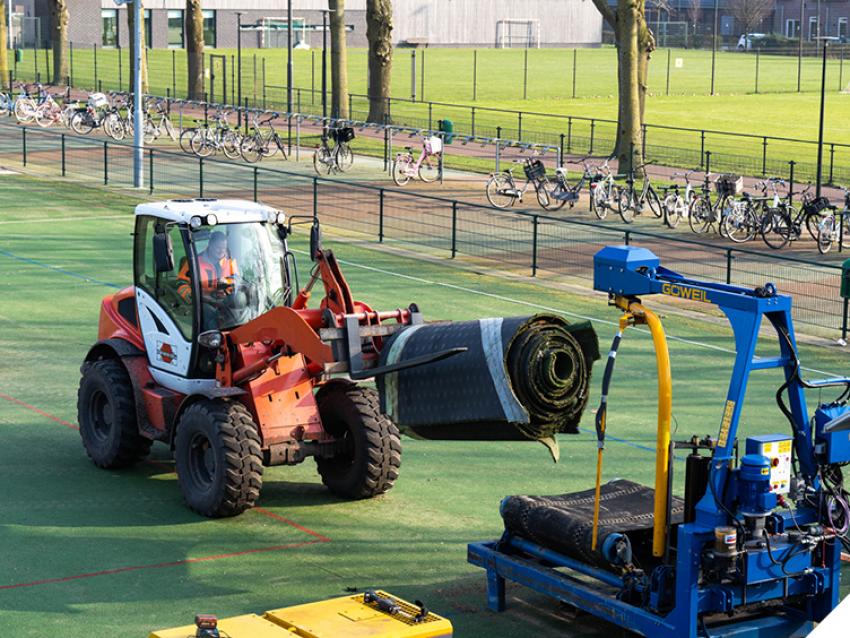 Machines bezig met aanleg collectorveld